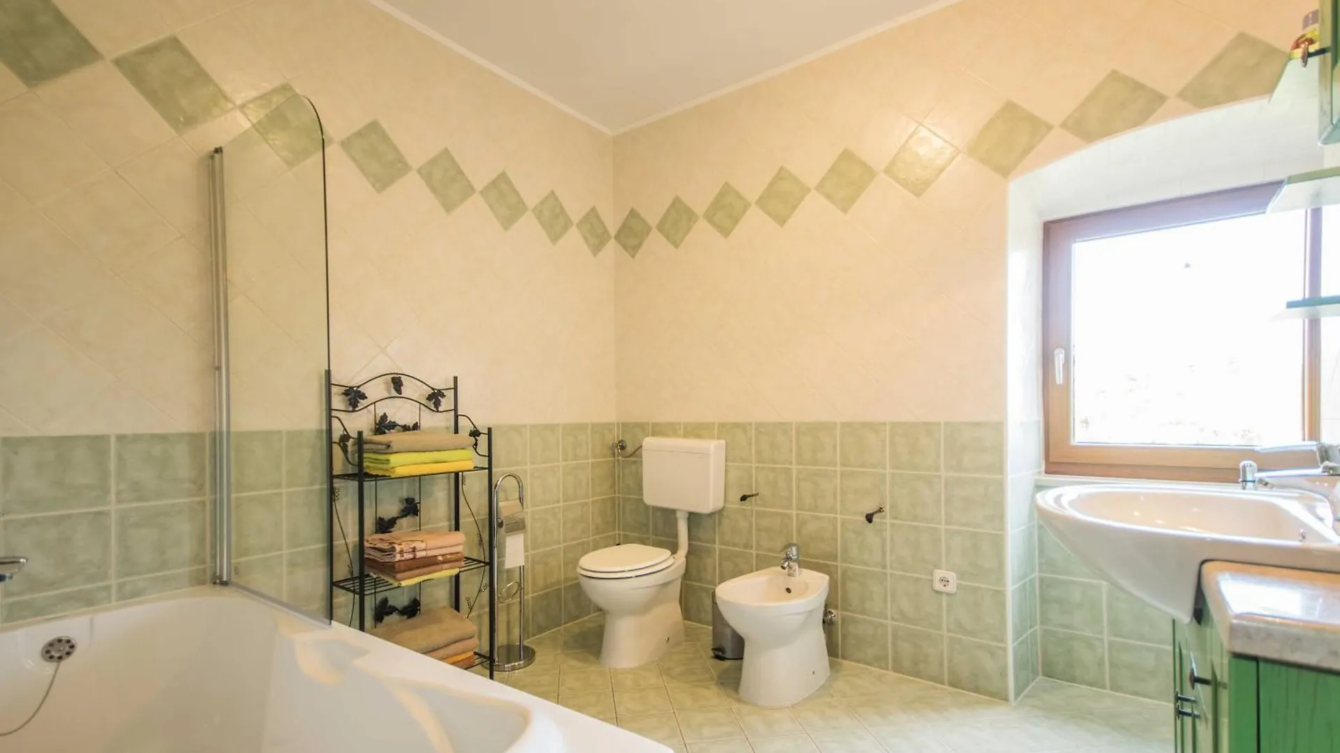 Nyaraló Villa Mendula, A Pet Friendly Rustic Haven Surrounded By Nature Šumber