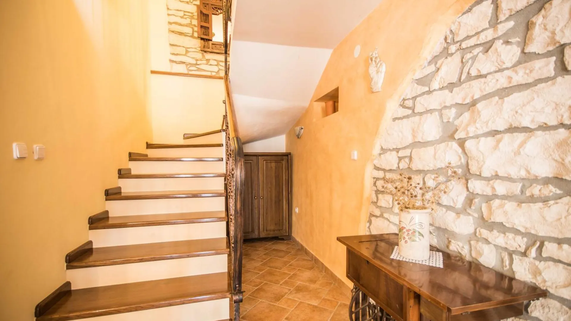 Villa Mendula, A Pet Friendly Rustic Haven Surrounded By Nature Šumber 0*,